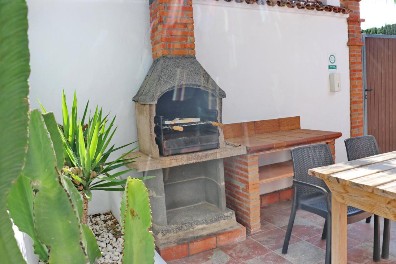 Bungalow La Roa con piscina comunitaria y privada Conil De La Frontera Exterior foto